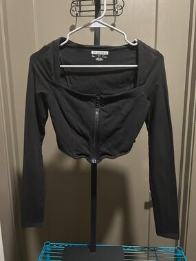 Forever 21 Black Cropped Long-Sleeve Zip-Up Top